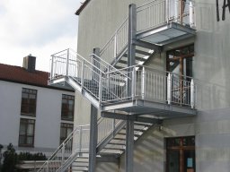 Aussentreppe gerade-064